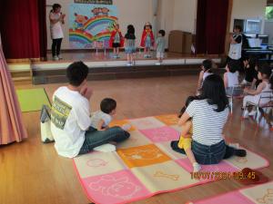駒ケ嶺保育所お誕生日会の様子