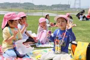 駒ケ嶺保育所「春の遠足」