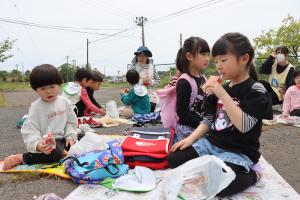 遠足のおやつタイム！