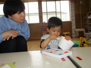 花器にお絵描き