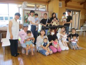 リトミック参加者と集合写真
