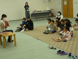 おはなしかいよみきかせ