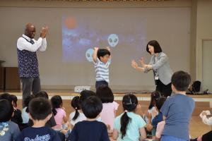 新地保育所「英語であそぼう」