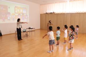 福田保育所「英語であそぼう」