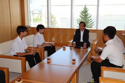 町長へ全国大会衆生報告