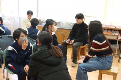 福田小学校児童と大学生の交流活動3