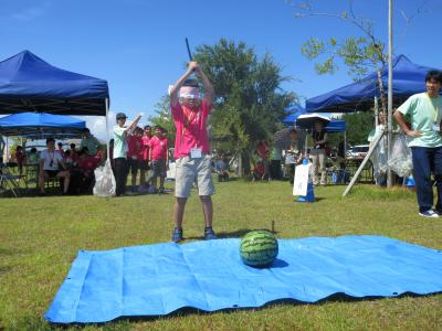 スイカ割り
